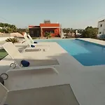 Villa Malmequer By Fhr Private Quarteira